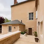 Clos Des Moulins Bed & Breakfast 3*